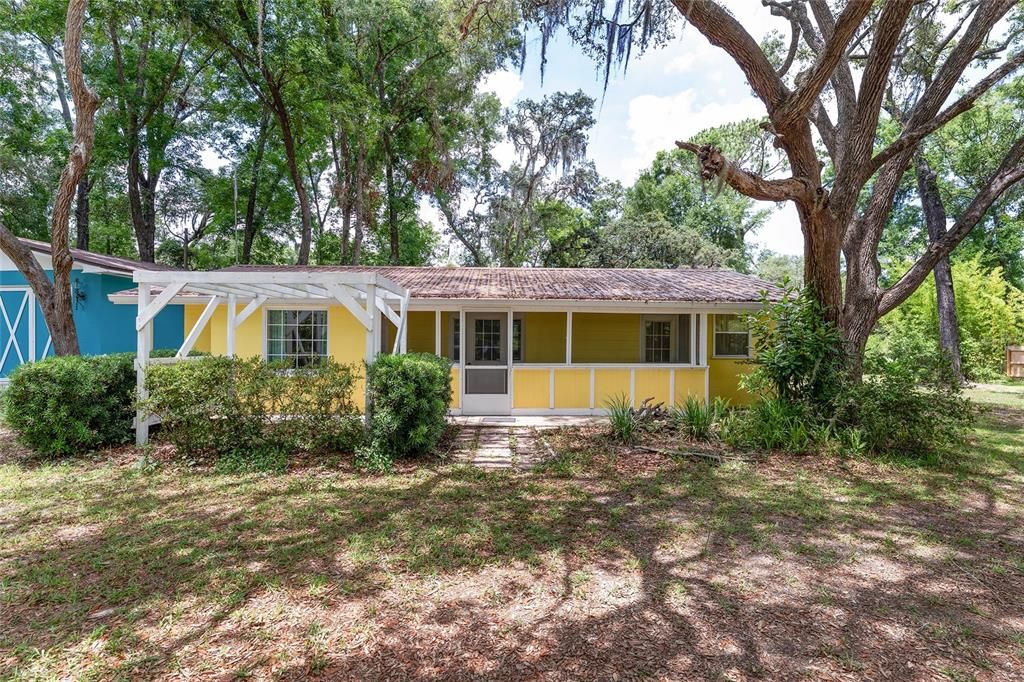 Backyard, Exterior, Facade, Ranch