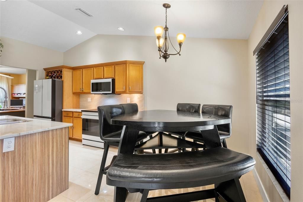 Chandelier, Dining room, Interior, Kitchen, Pendant Lights, Recessed Lighting