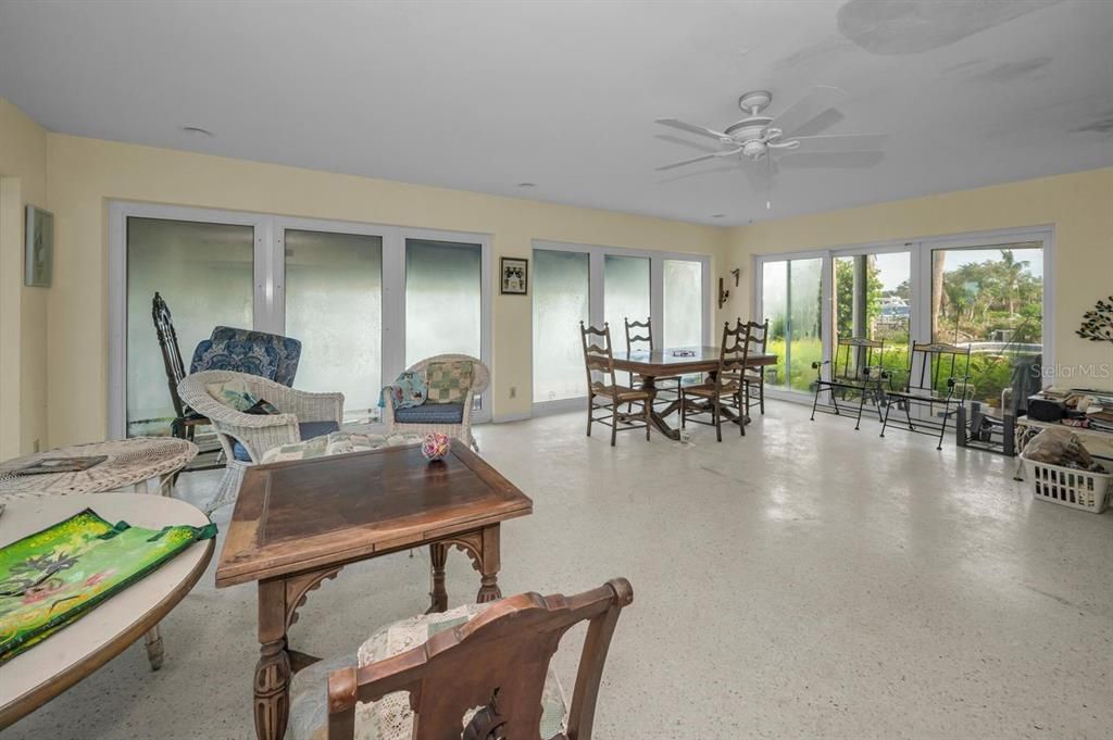 Dining room, Interior