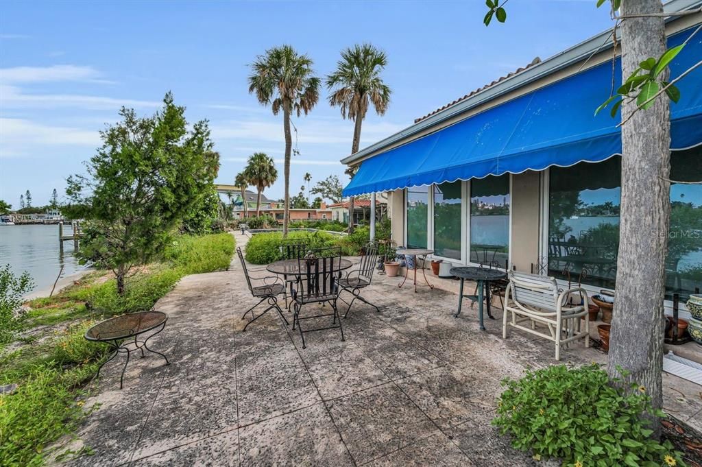Backyard, Exterior, Water