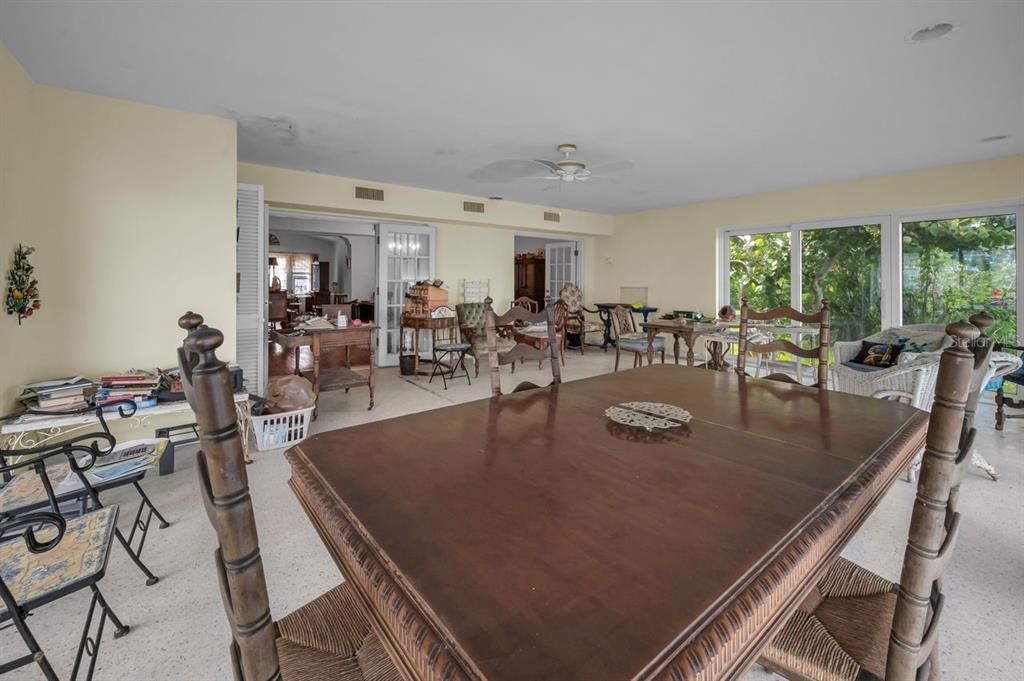 Dining room, Interior