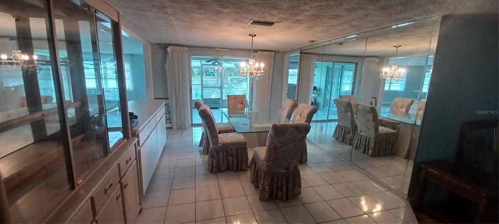 Chandelier, Dining room, Interior, Pendant Lights