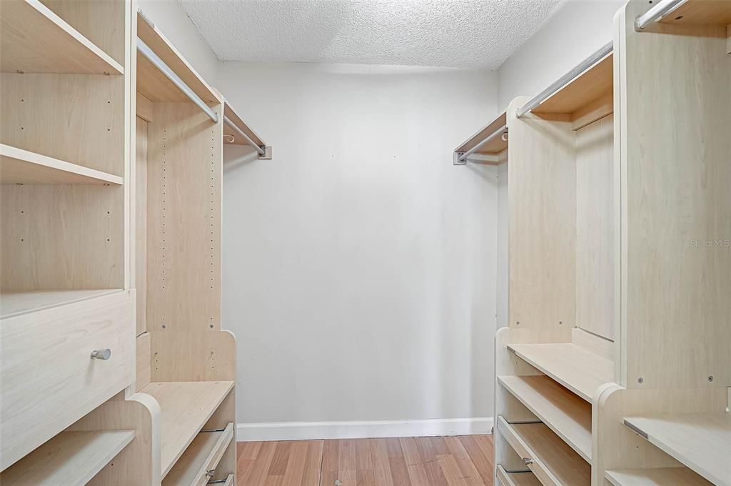 Interior, Walk-in Closets, Wood Texture Flooring