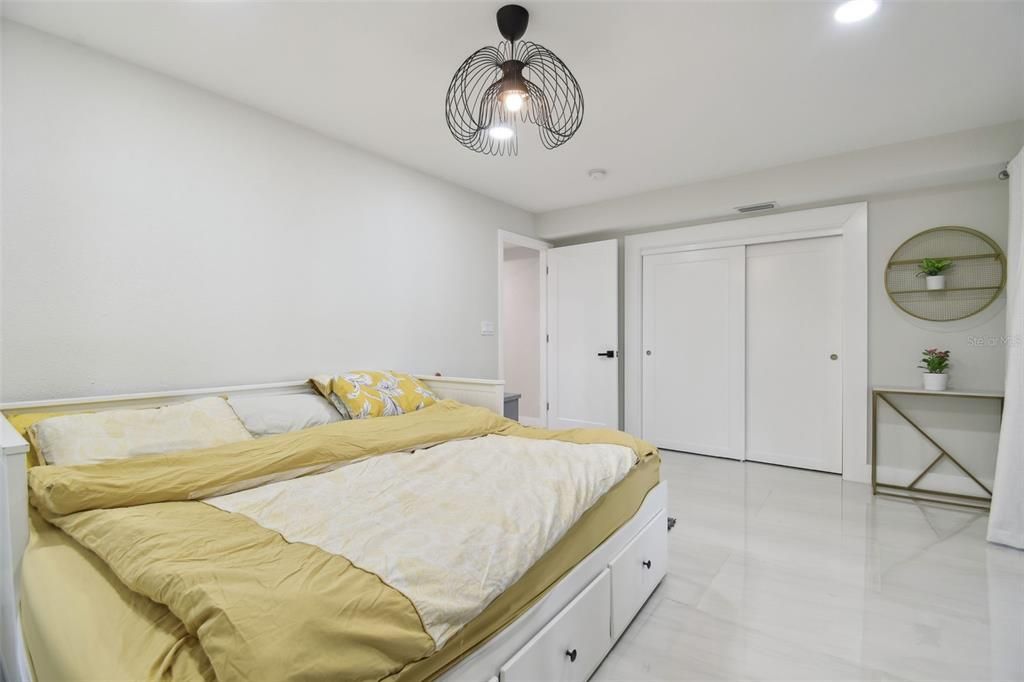 Bedroom, Interior, Pendant Lights, Recessed Lighting