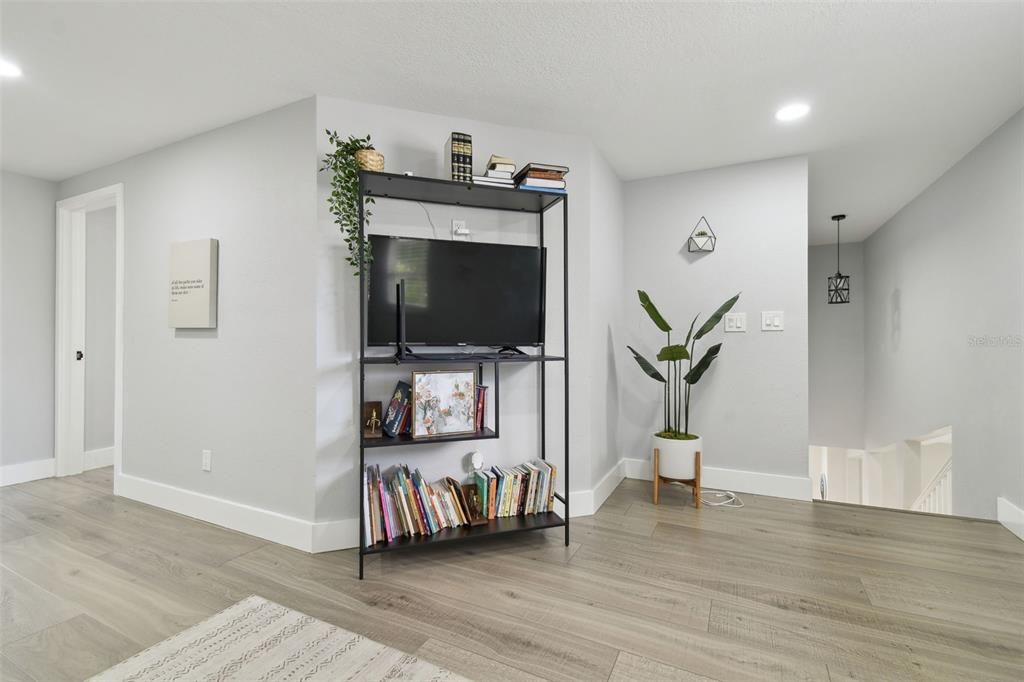 Interior, Pendant Lights, Recessed Lighting, Wood Texture Flooring