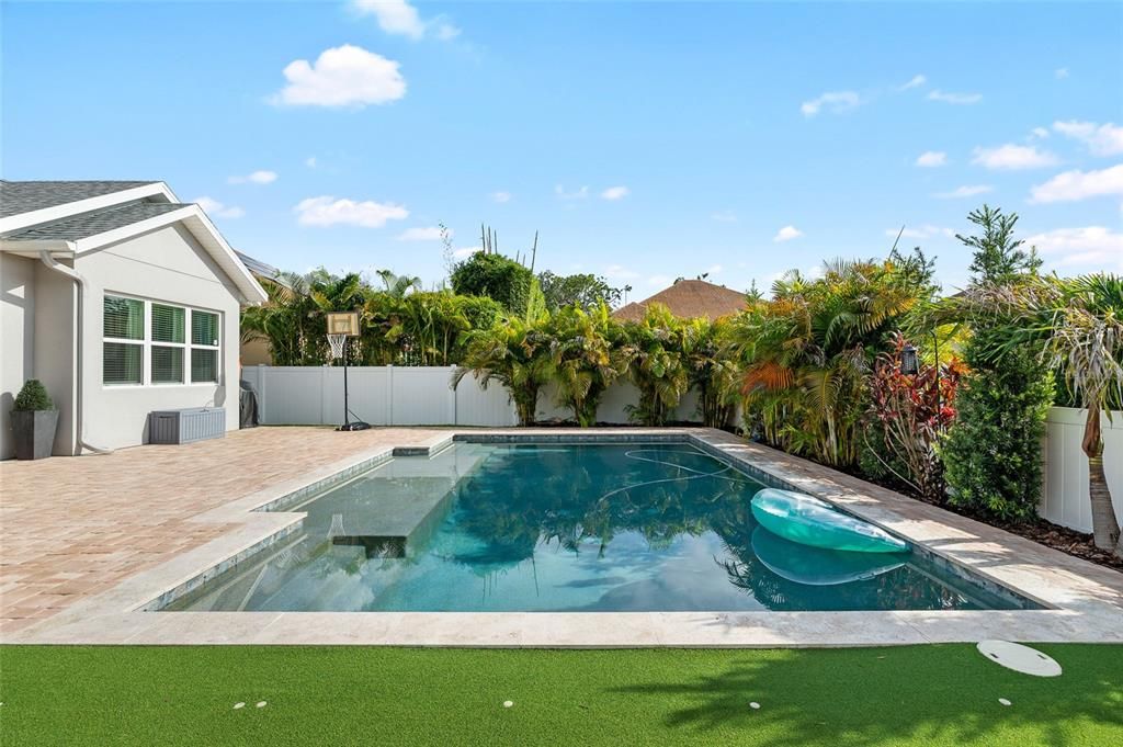 Exterior, Pool
