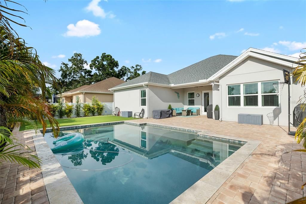 Exterior, Pool