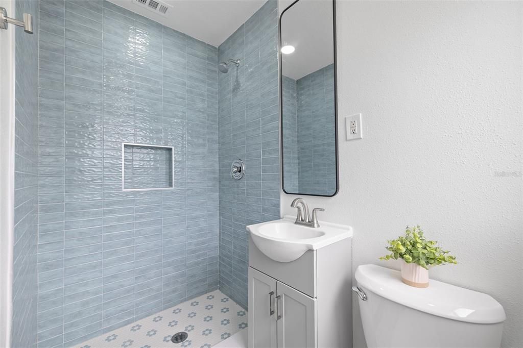 Bathroom, Interior, Recessed Lighting