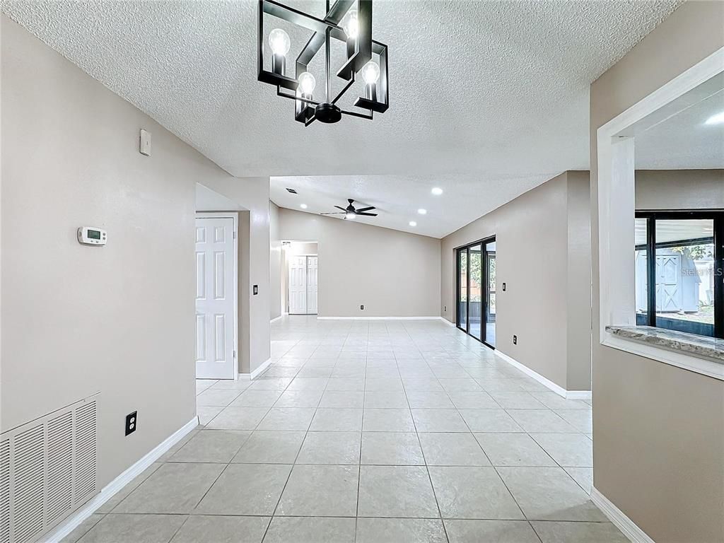 Empty room, Interior, Recessed Lighting