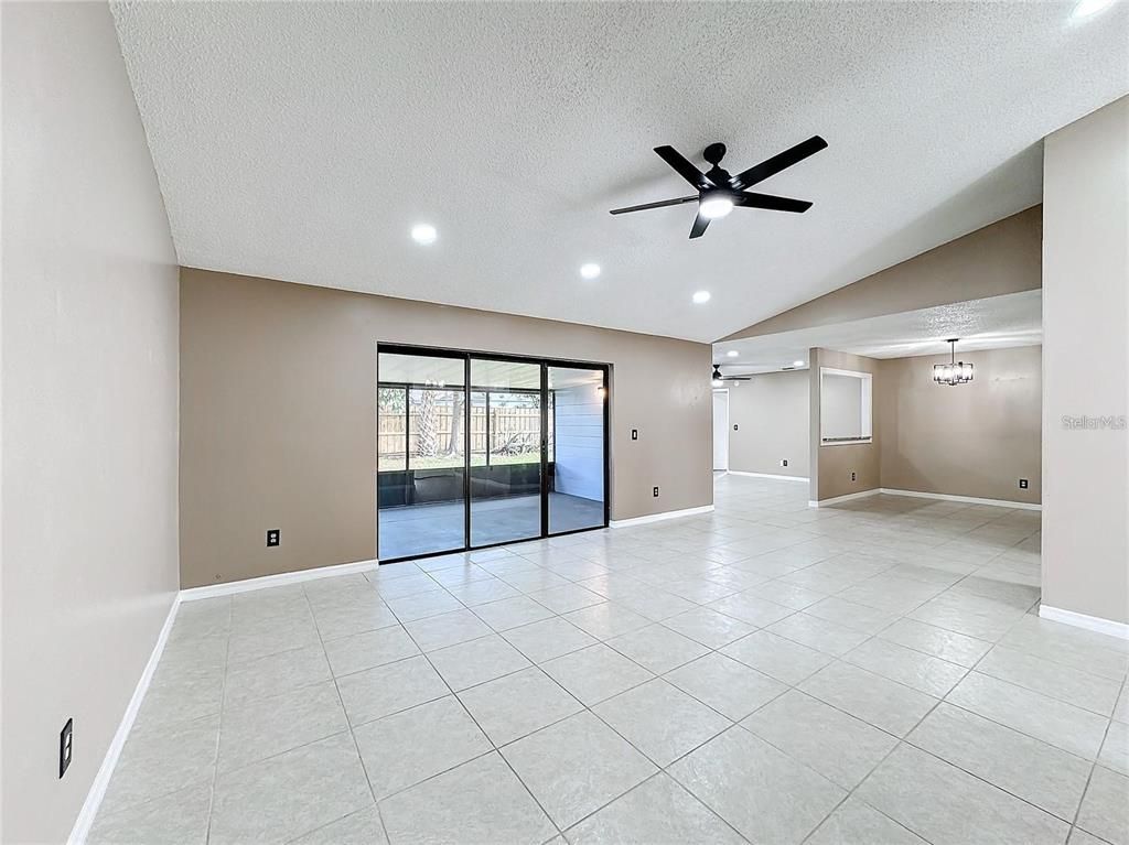 Empty room, Interior, Recessed Lighting
