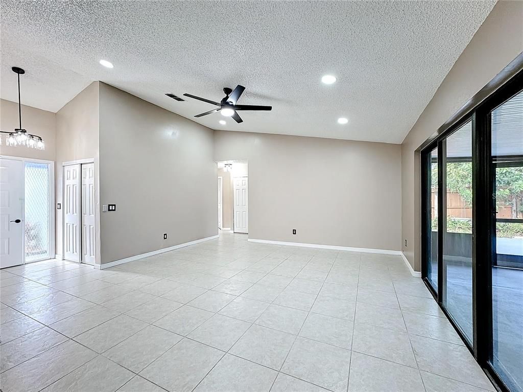 Empty room, Interior, Pendant Lights, Recessed Lighting