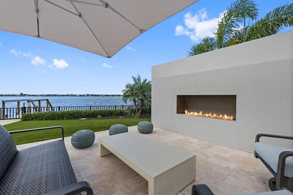 Exterior, Fireplace, Water