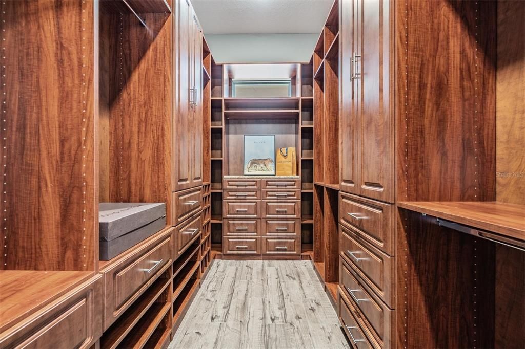 Interior, Walk-in Closets, Wood Texture Flooring