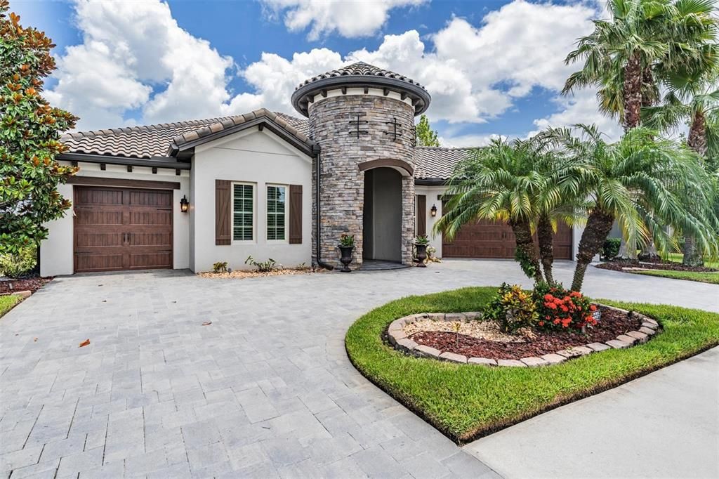 Attached, Exterior, Facade, Mediterranean