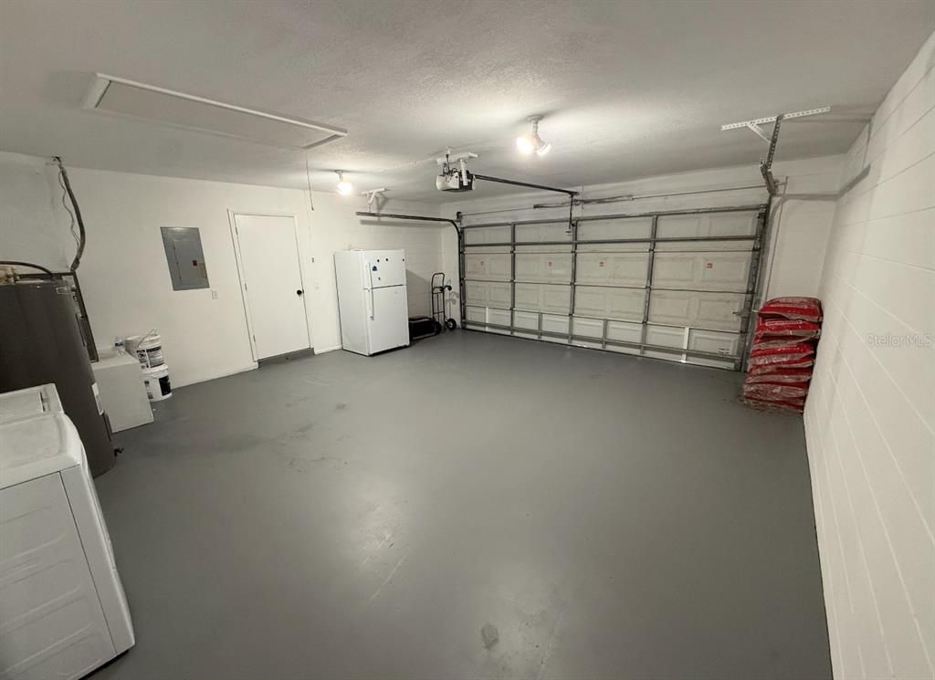 Garage, Interior