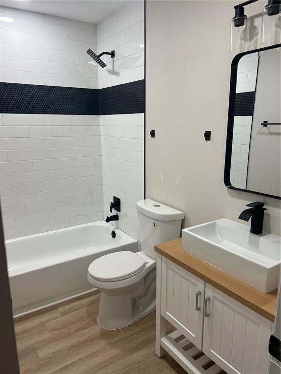 Bathroom, Dual Sink Vanities, Interior, Wood Texture Flooring