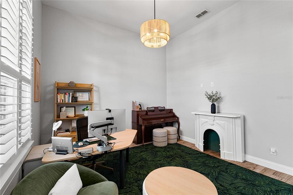 Fireplace, Interior, Pendant Lights, Piano, Wood Texture Flooring
