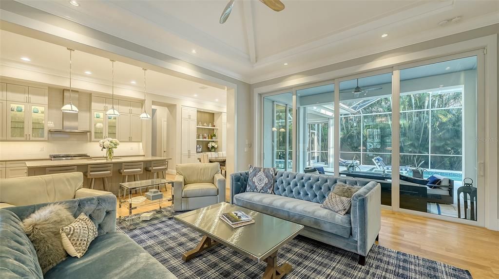 Interior, Kitchen, Living room, Pendant Lights, Recessed Lighting, Wood Texture Flooring