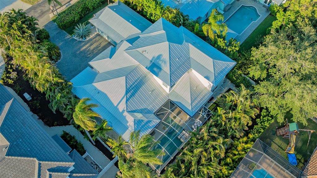 Exterior, Drone