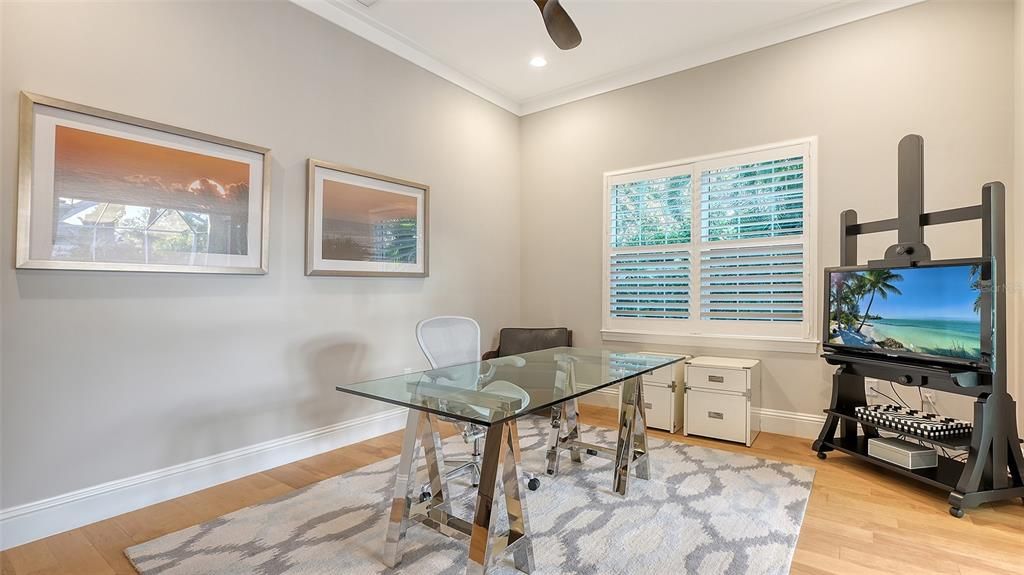 Home Office, Interior, Recessed Lighting, Wood Texture Flooring