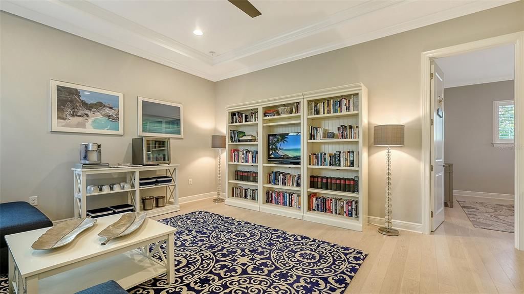 Home Office, Interior, Recessed Lighting, Wood Texture Flooring