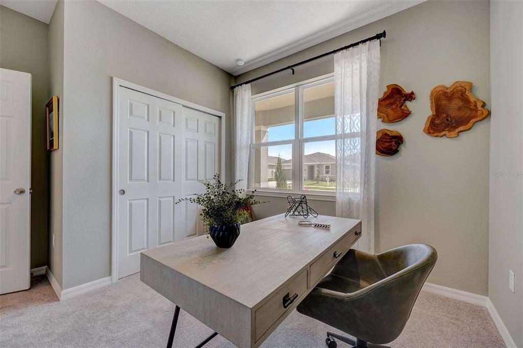 Home Office, Interior