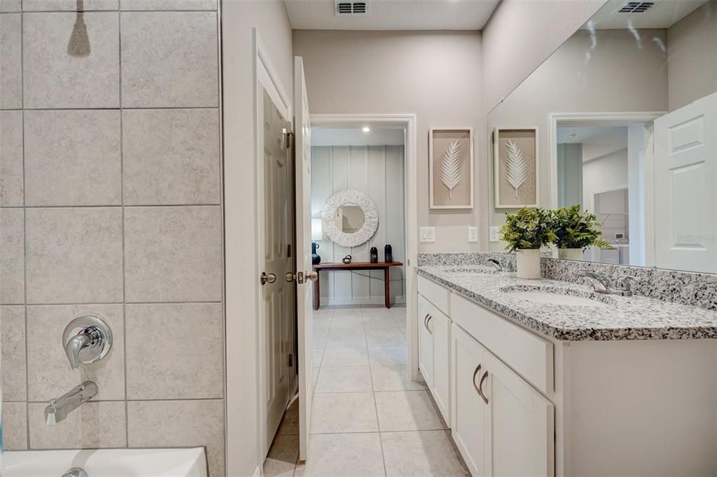 Bathroom, Dual Sink Vanities, Interior, Recessed Lighting
