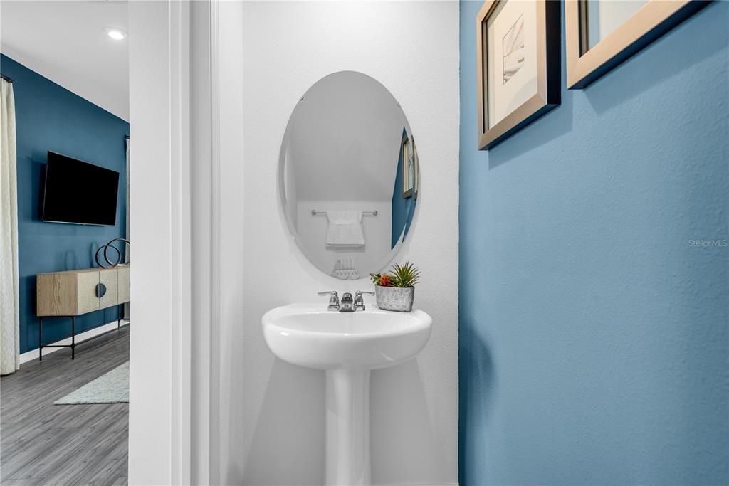 Bathroom, Interior, Recessed Lighting, Wood Texture Flooring