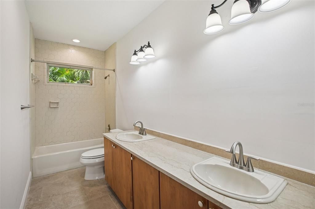 Bathroom, Dual Sink Vanities, Interior, Recessed Lighting