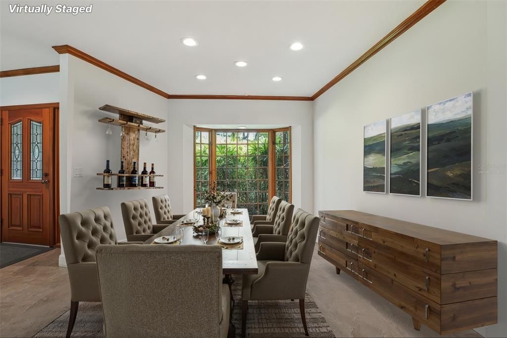 Dining room, Interior, Recessed Lighting