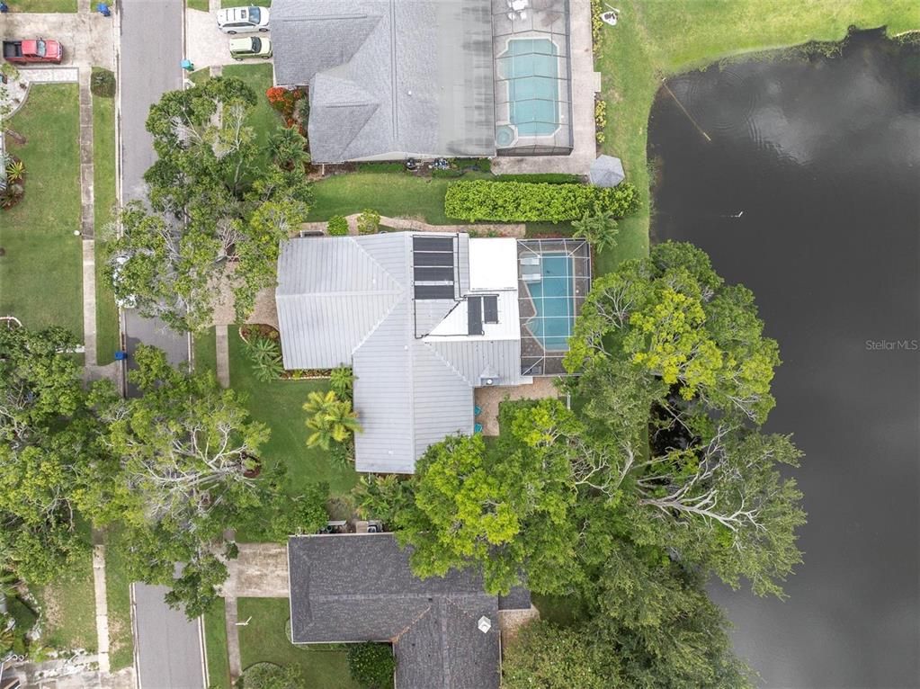 Exterior, Drone