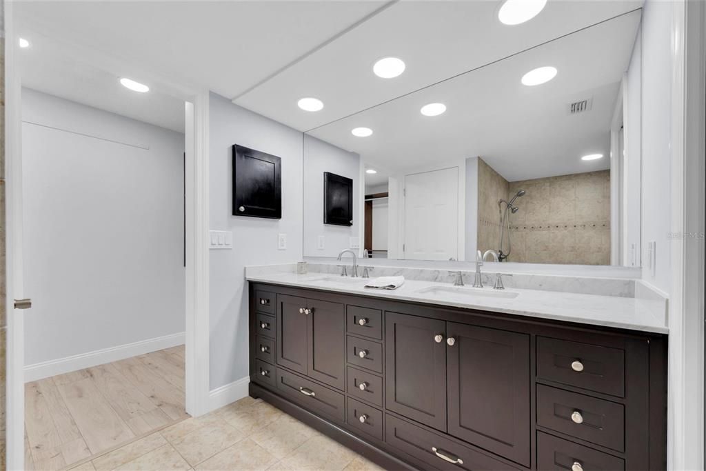 Bathroom, Dual Sink Vanities, Interior, Recessed Lighting, Wood Texture Flooring