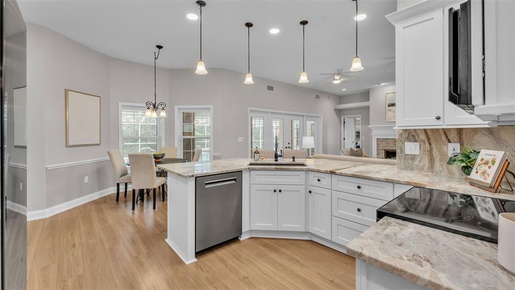 Dining room, Interior, Kitchen, Pendant Lights, Recessed Lighting, Wood Texture Flooring