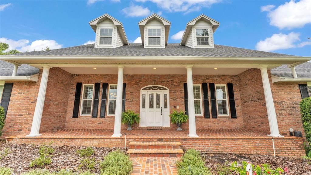 Exterior, Facade, Brick Facade, Georgian