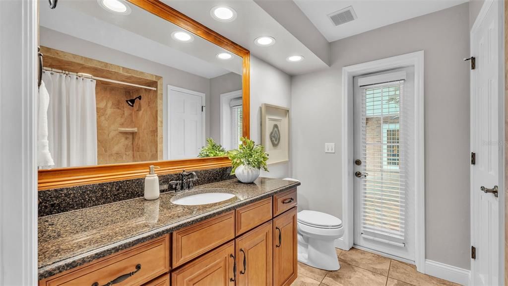 Bathroom, Interior, Recessed Lighting