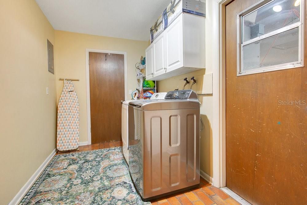 Interior, Washer