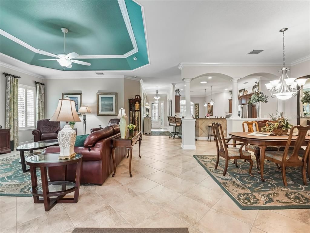 Chandelier, Dining room, Interior, Kitchen, Living room, Pendant Lights, Recessed Lighting