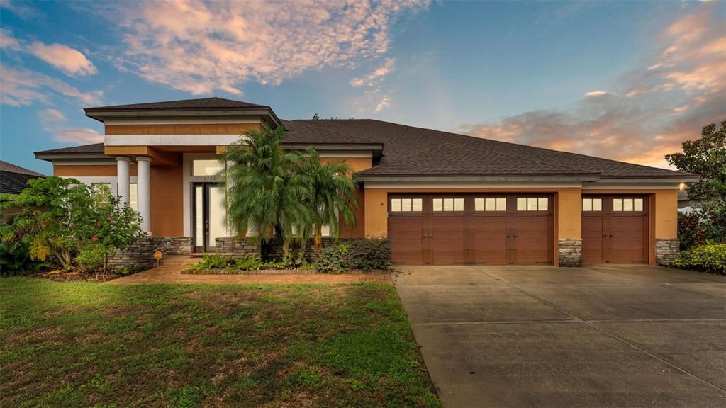 Attached, Exterior, Facade, Modern