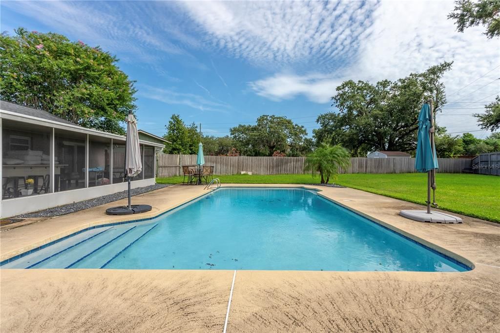 Exterior, Pool