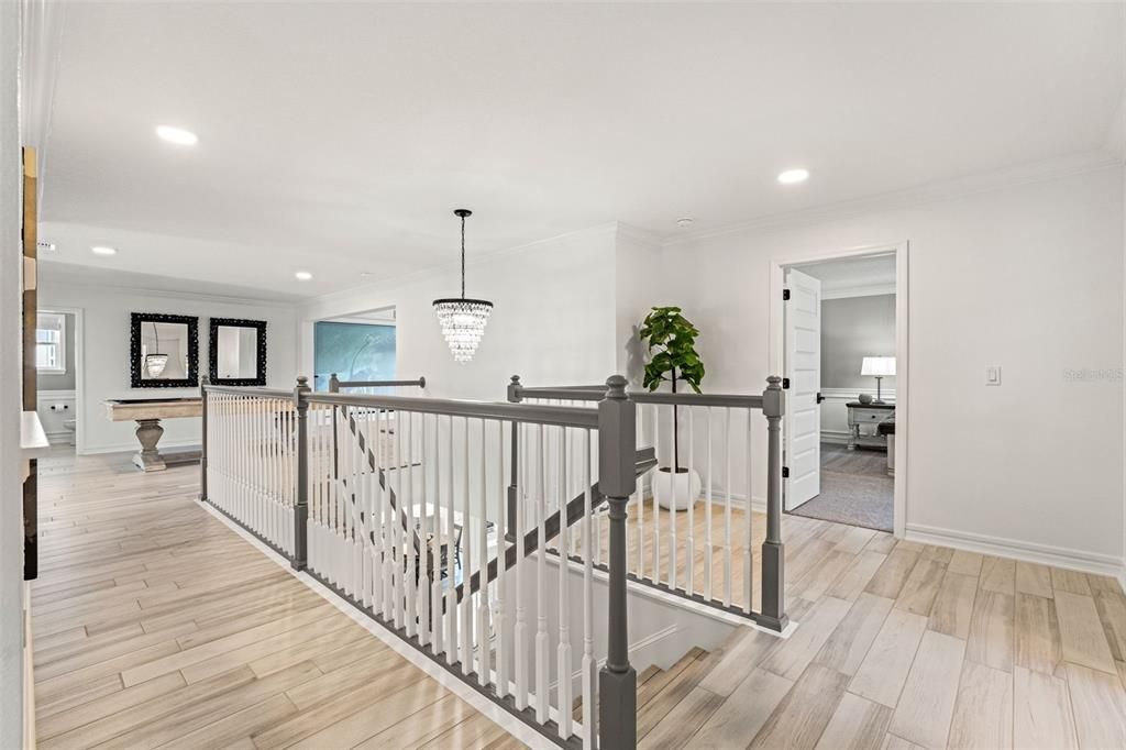 Interior, Pendant Lights, Recessed Lighting, Wood Texture Flooring