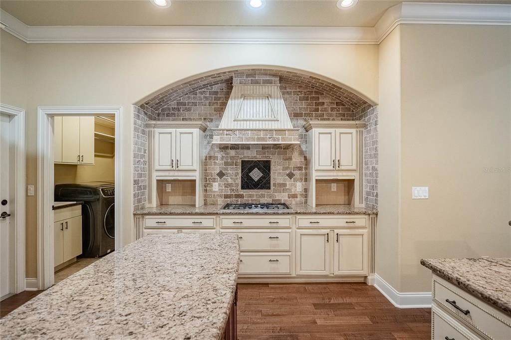 Interior, Recessed Lighting, Stone Walls, Washer, Wood Texture Flooring