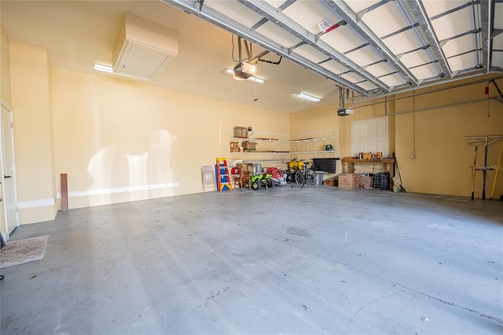 Garage, Interior