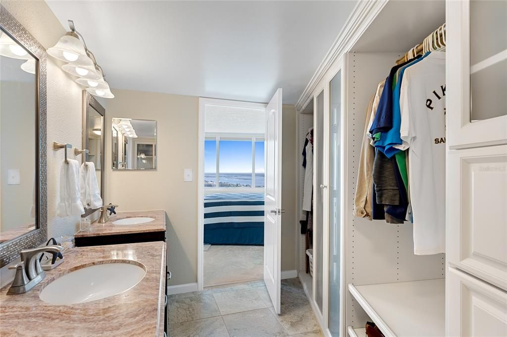 Bathroom, Dual Sink Vanities, Interior, Water