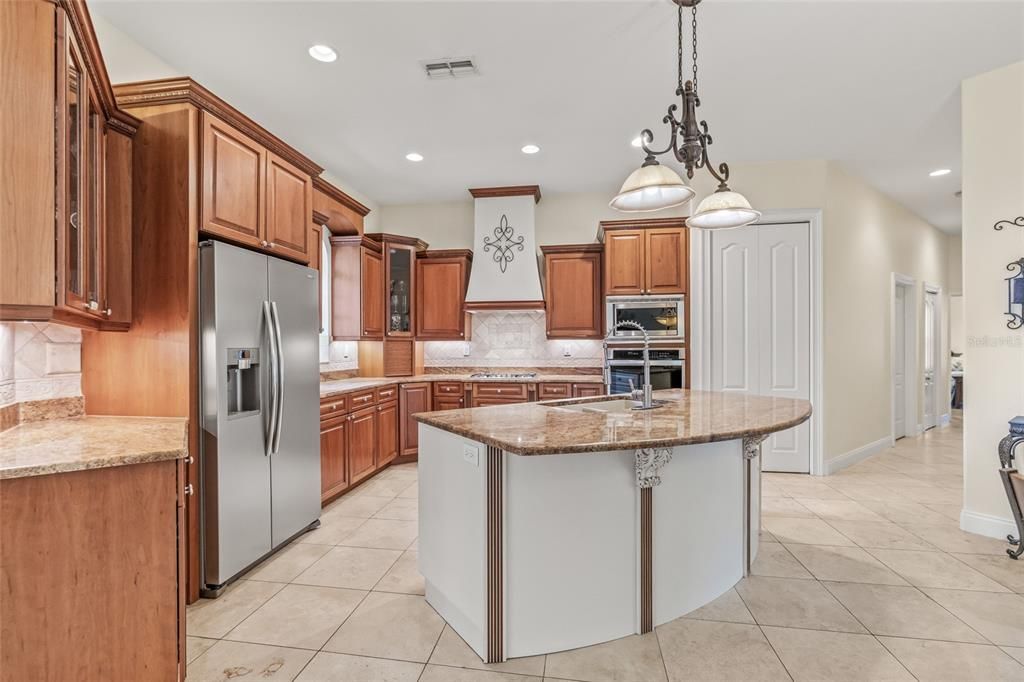 Interior, Kitchen, Pendant Lights, Recessed Lighting, Stainless Steel Appliances