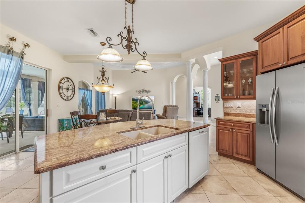 Chandelier, Dining room, Interior, Kitchen, Pendant Lights