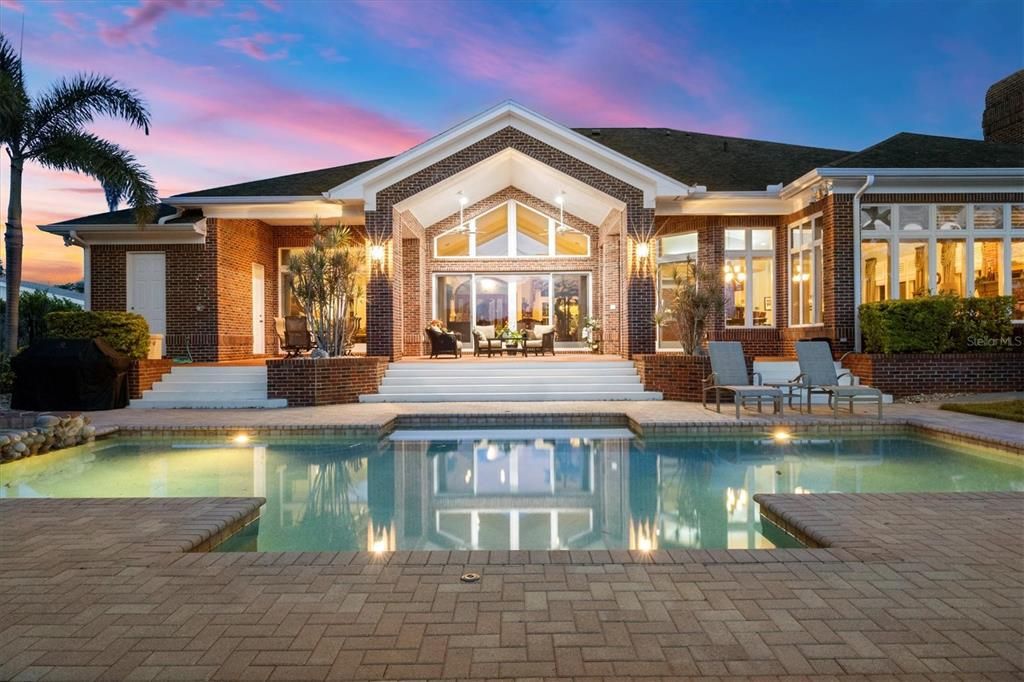 Exterior, Pool