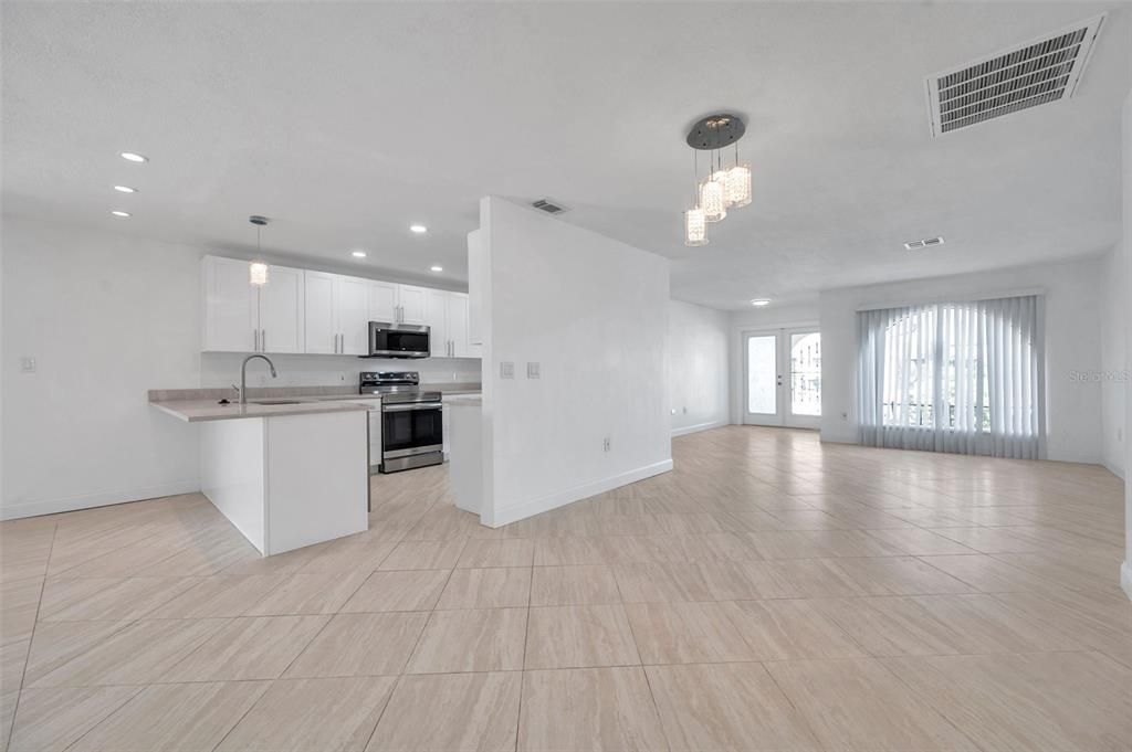 Chandelier, Interior, Kitchen, Pendant Lights, Recessed Lighting, Stainless Steel Appliances