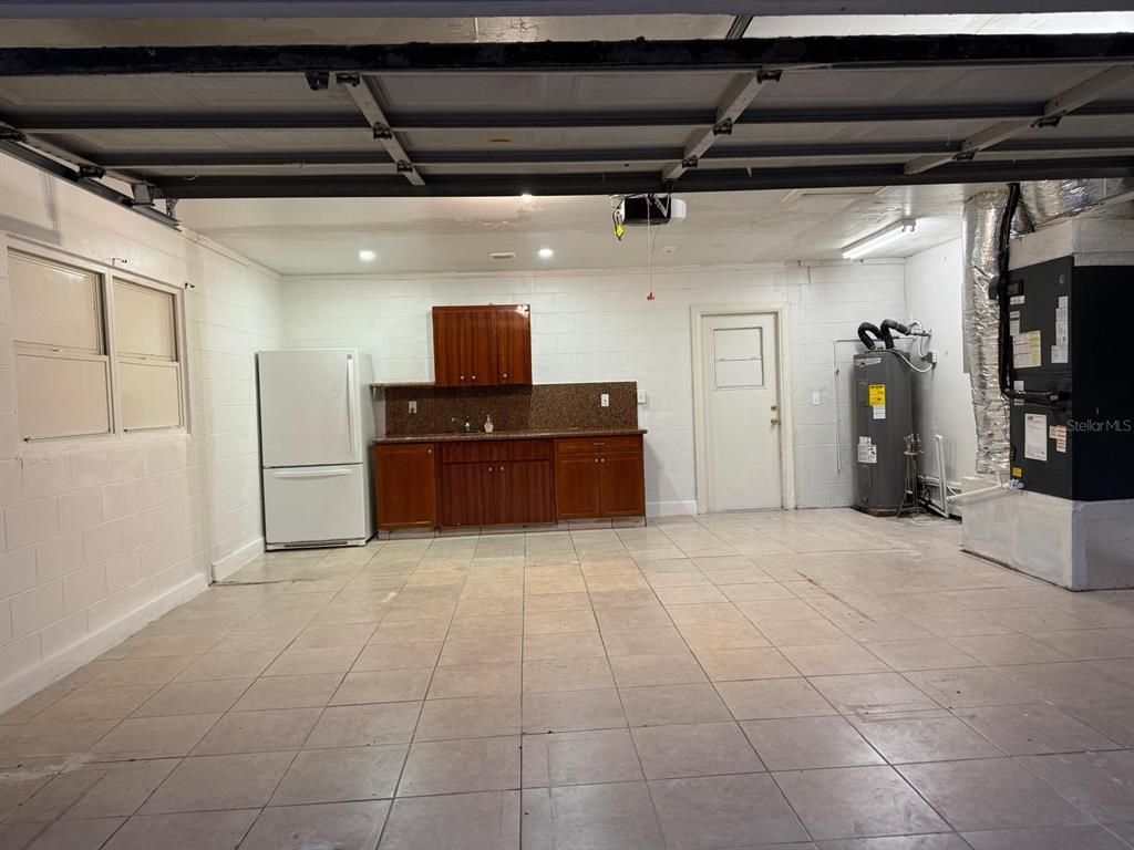 Garage, Interior, Stone Walls