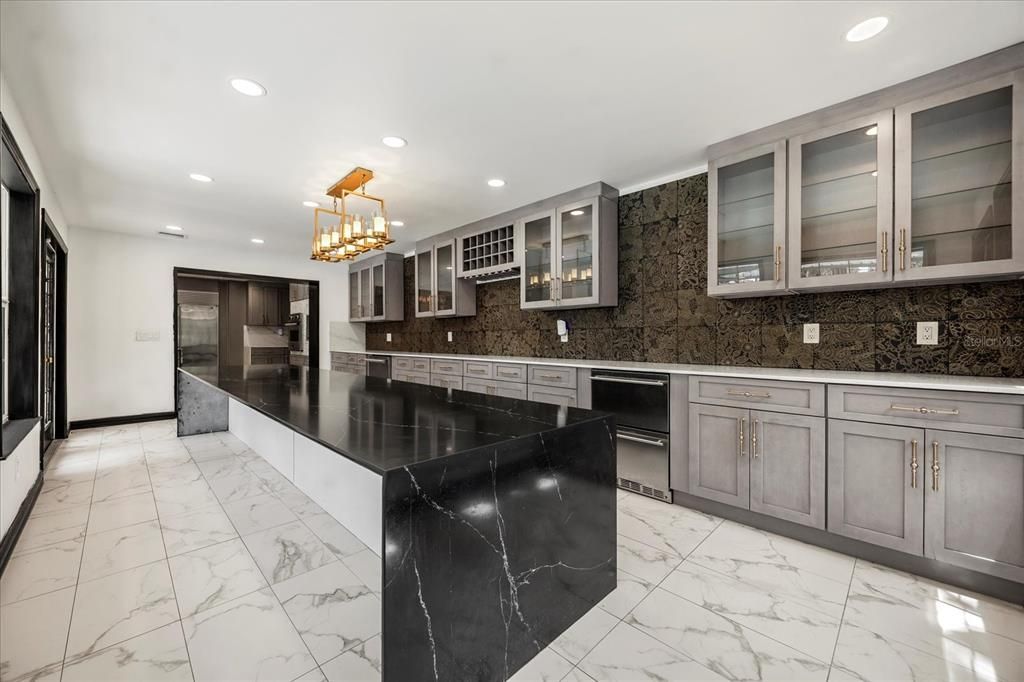 Chandelier, Interior, Kitchen, Marble, Pendant Lights, Recessed Lighting, Stainless Steel Appliances