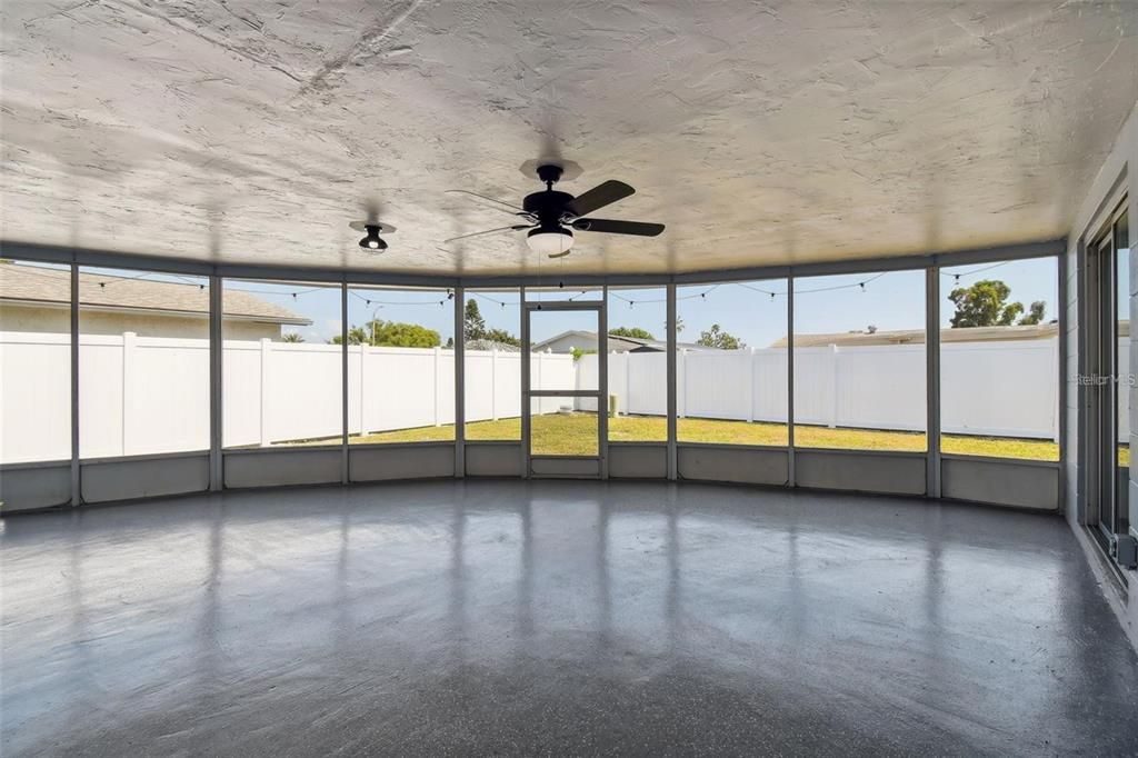 Empty room, Interior, Sun Room